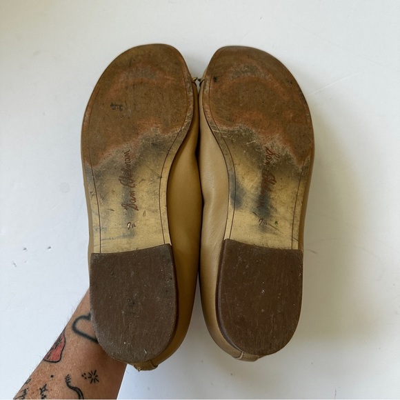 SAM EDELMAN > Mirna Flats - Picture 7 of 9